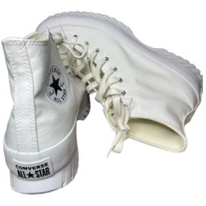 CONVERSE CHUCK TAYLOR ALL STAR LUGGED 2.0. NEW!